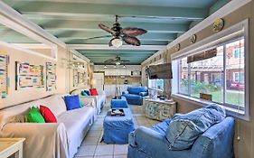 Panama City Condo With Pool Access, Steps To Beach!